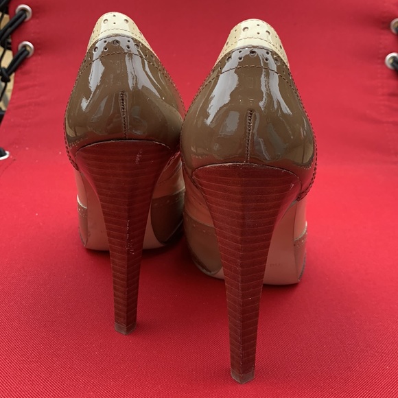 Guess Tri-colored Brown/Sand color Patent Oxford design high heels, sz7.5, BNWT - Picture 5 of 11